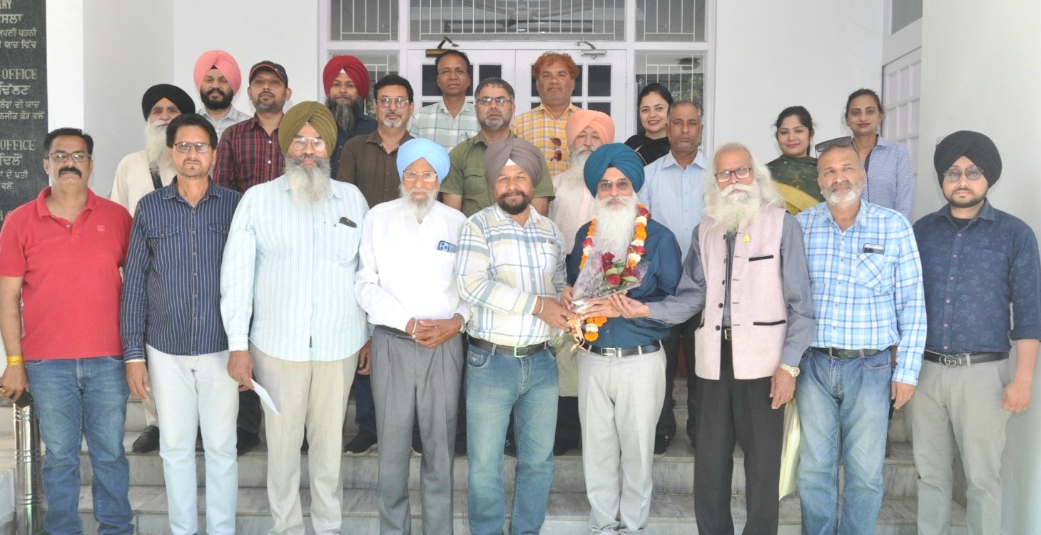 Dr. Kulwinder Singh Dhahan honored by journalist community